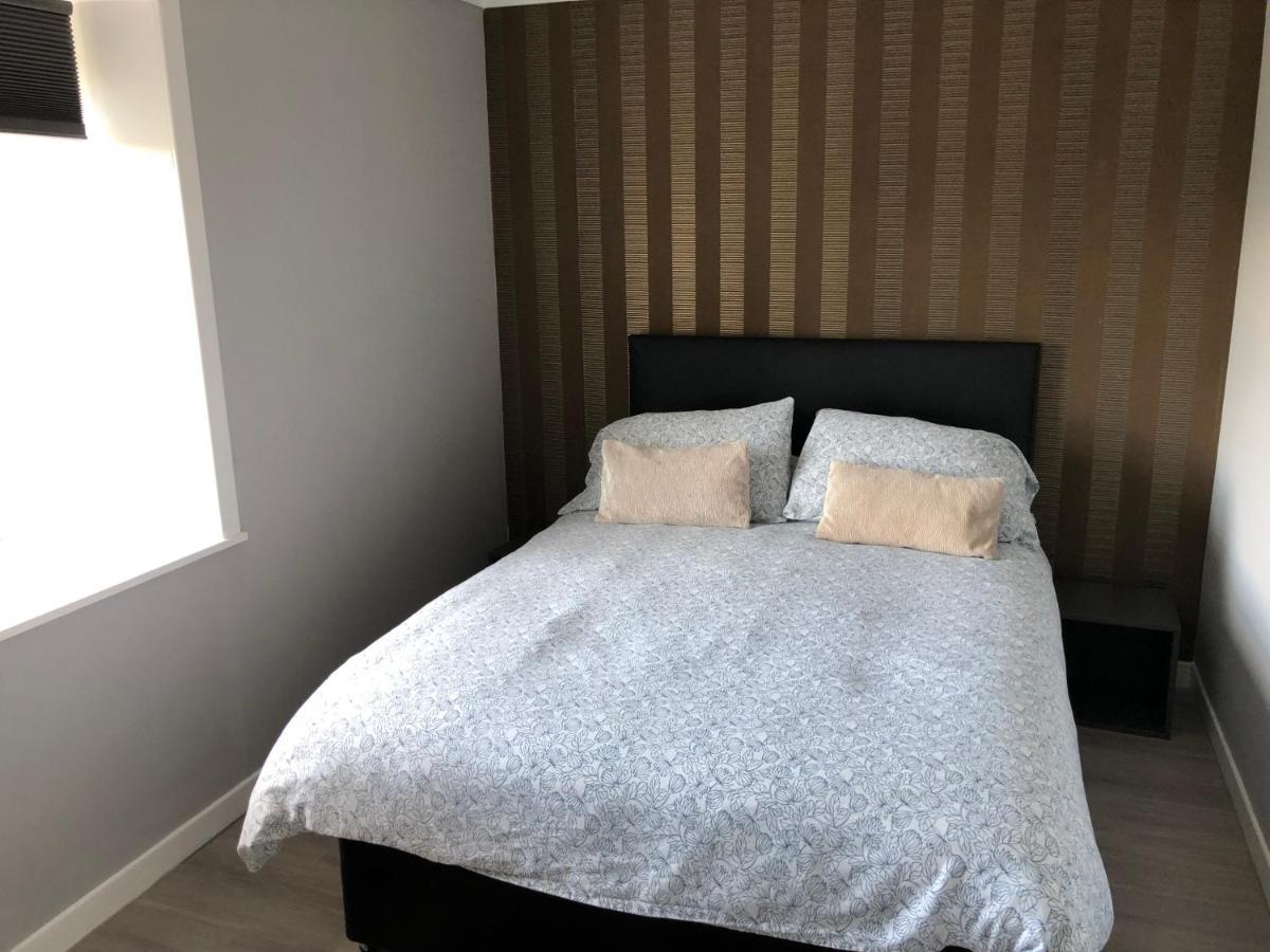 Saracen Head Hotel Beith Экстерьер фото