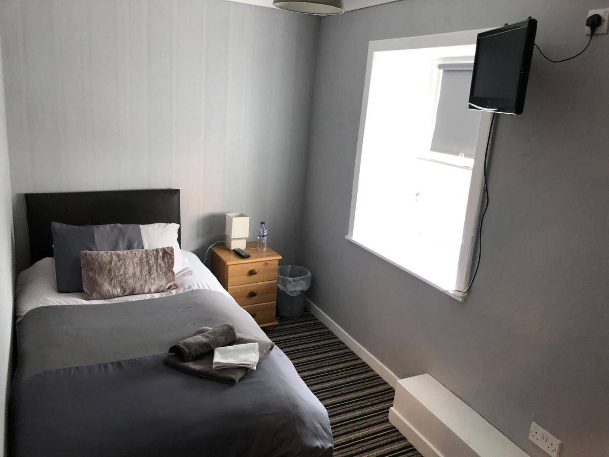 Saracen Head Hotel Beith Экстерьер фото