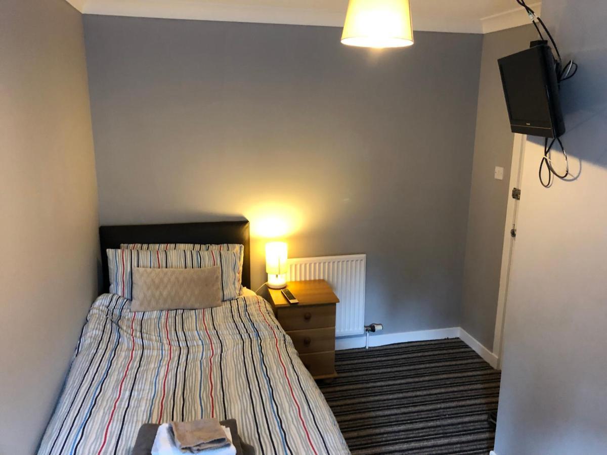 Saracen Head Hotel Beith Экстерьер фото